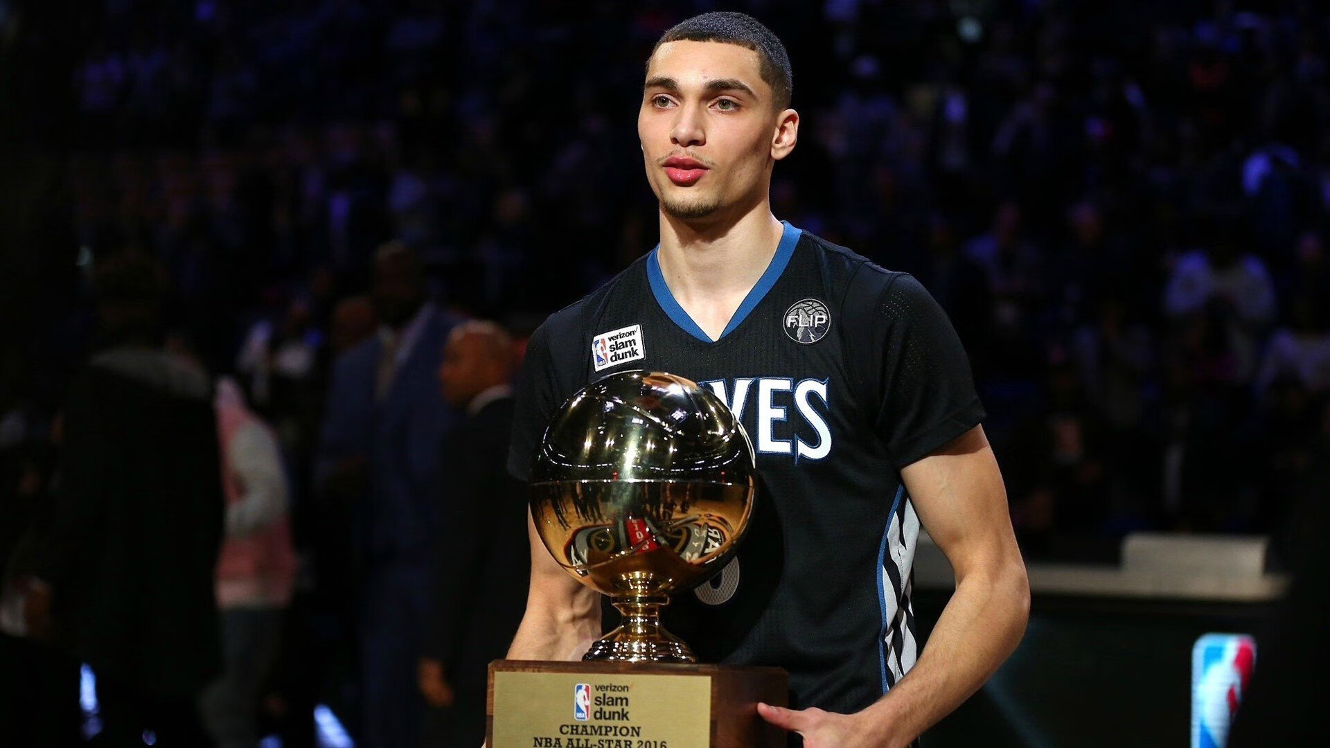 赛事背后：车队研发团队的幕后秘密，赛车车队人员